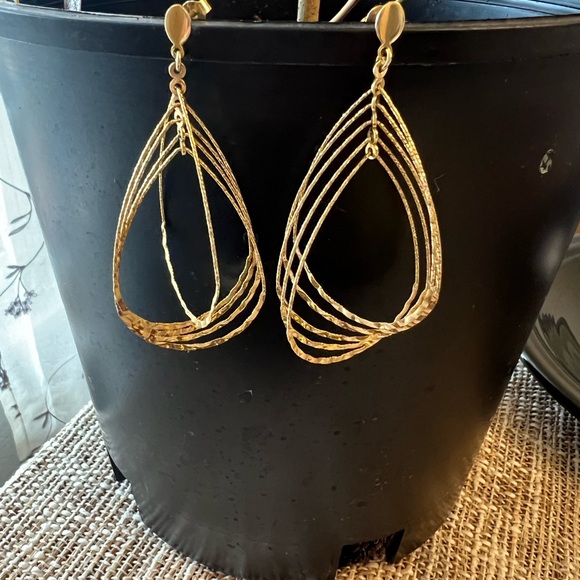 Textured Multi-Teardrop Drop Earrings in 14k Gold-Plated Sterling Silver - Picture 4 of 4